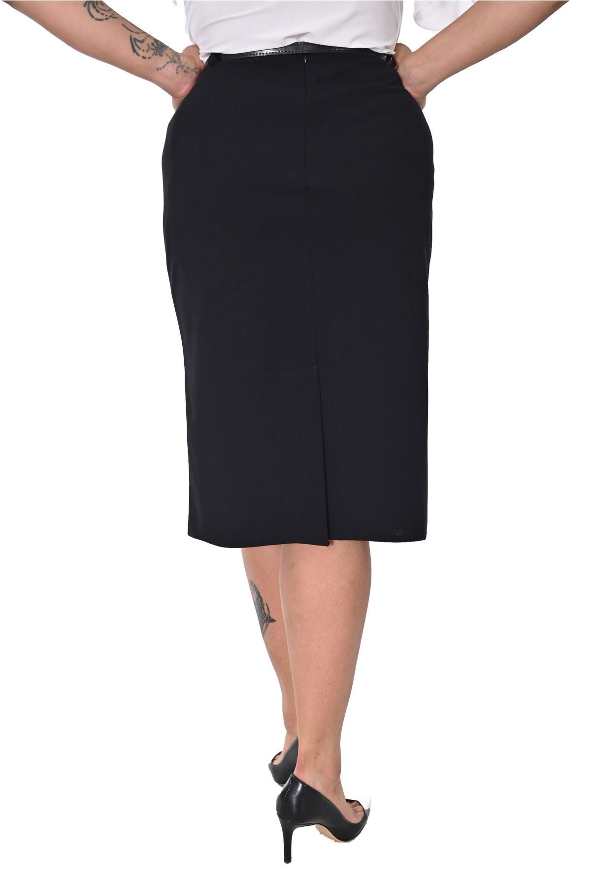 Plus Size Floral Embellished Pleat-Detail Skirt in Black – additional product view