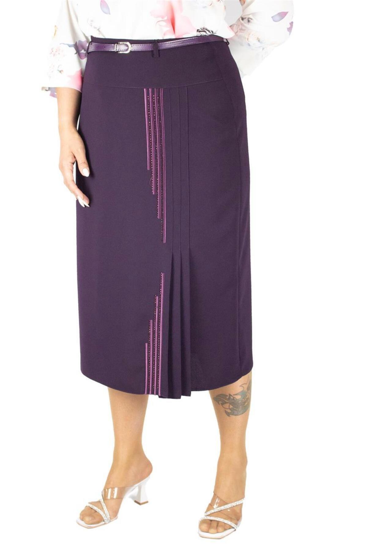 Plus Size Linear Embroidered Pleat-Detail Midi Skirt in Plum – additional product view