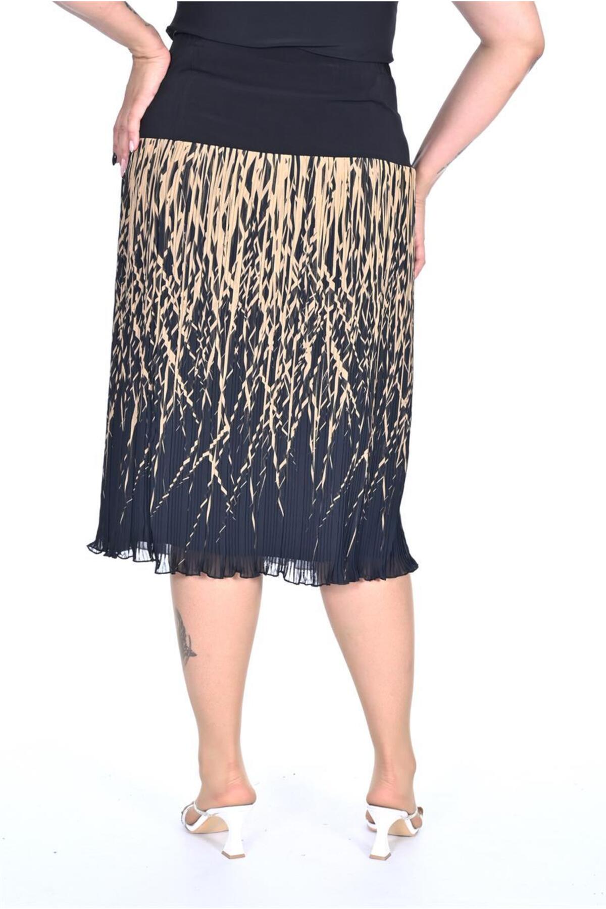 Plus Size Branch-Print Pleated Chiffon Skirt in Beige print over a dark base – additional product view