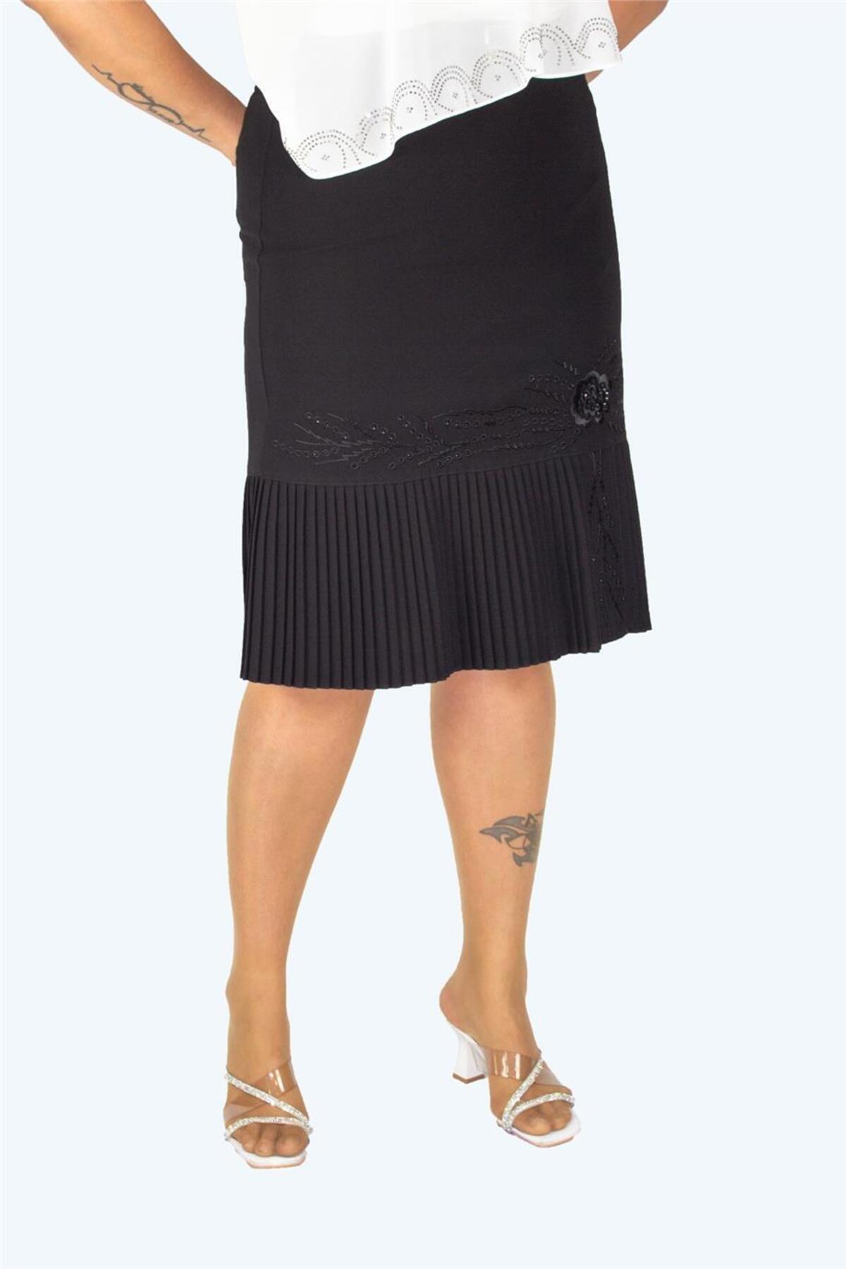 Plus Size Floral Embroidered Pleated-Hem Skirt in Black – additional product view