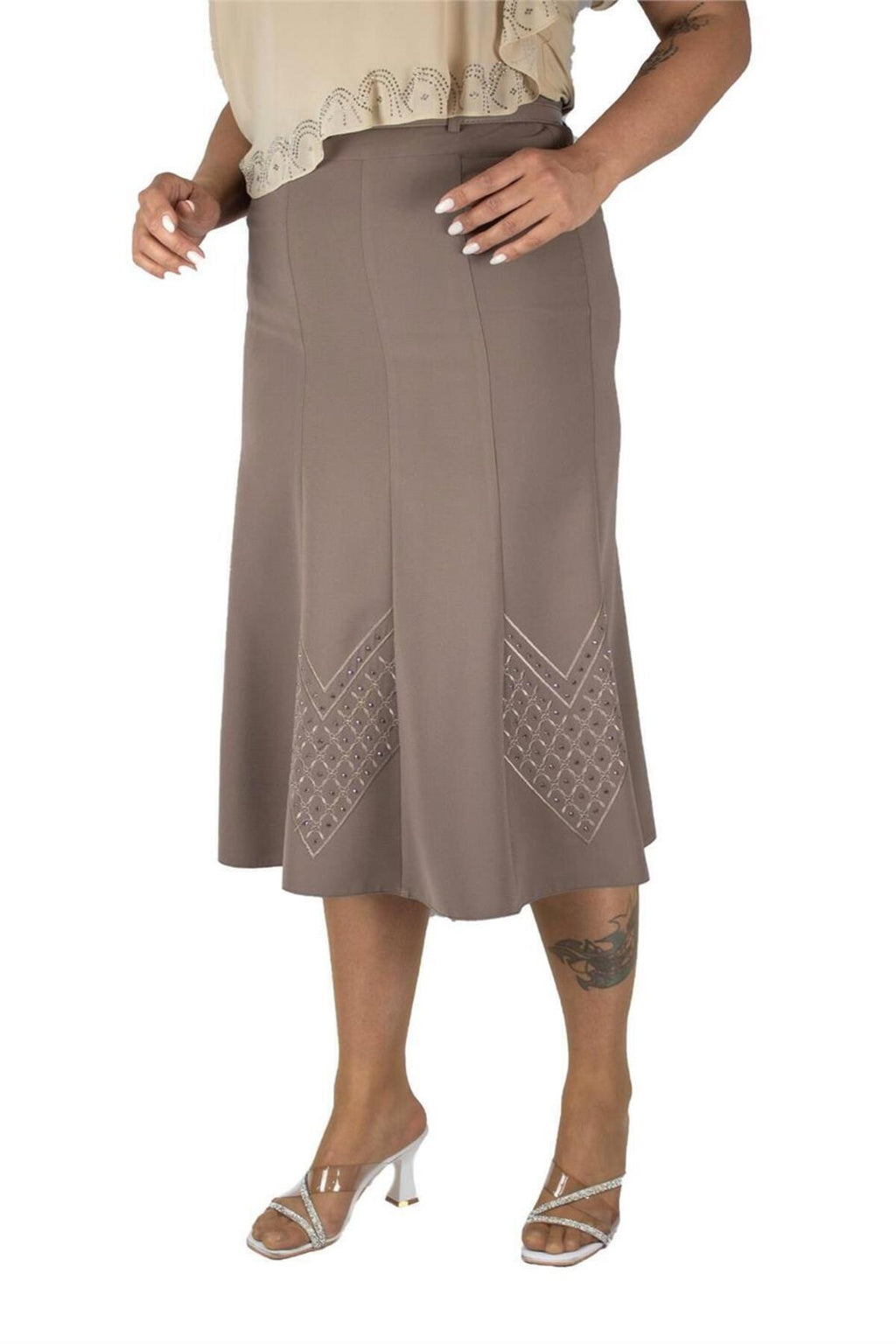 Plus Size Geometric Embroidered Flared Skirt in Taupe / mink – additional product view