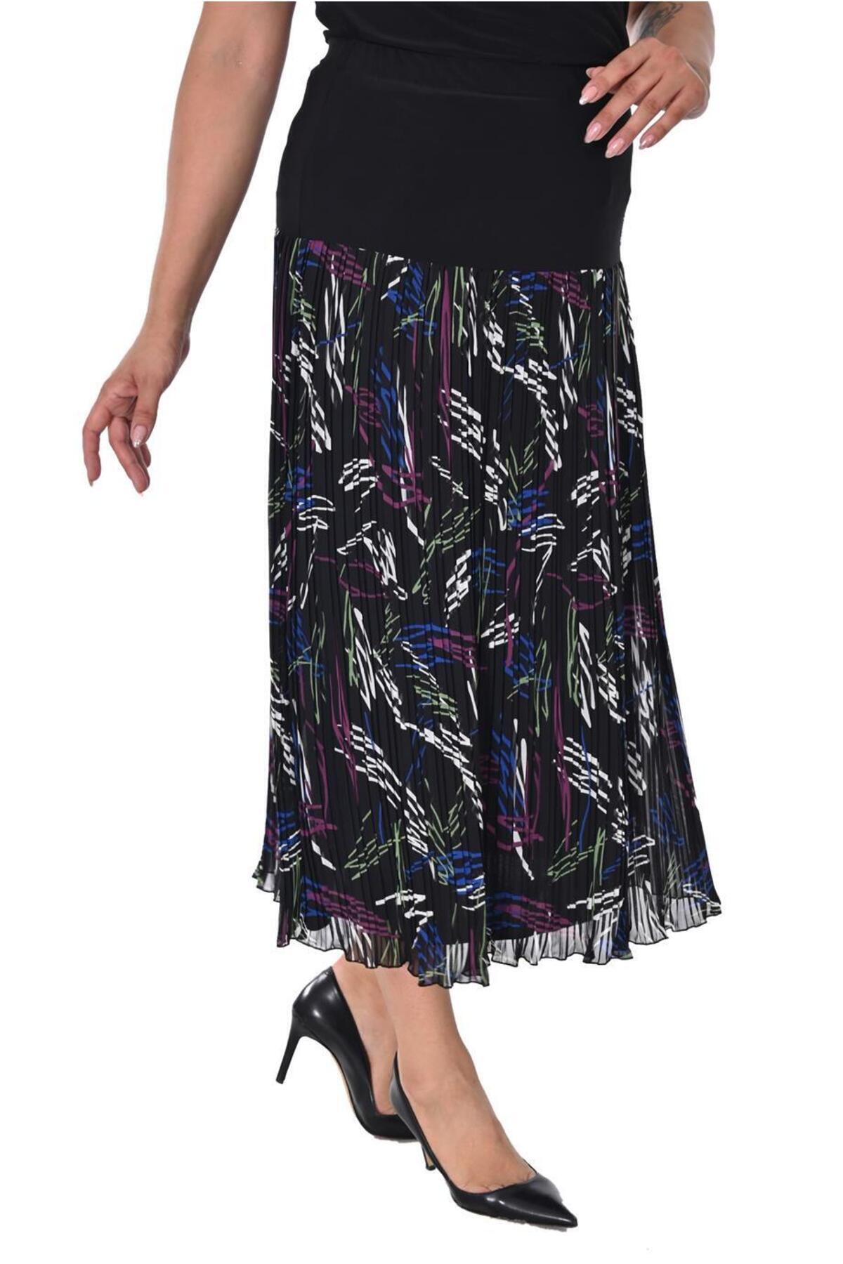 Plus Size Abstract-Print Pleated Chiffon Skirt in Multicolour on black – additional product view