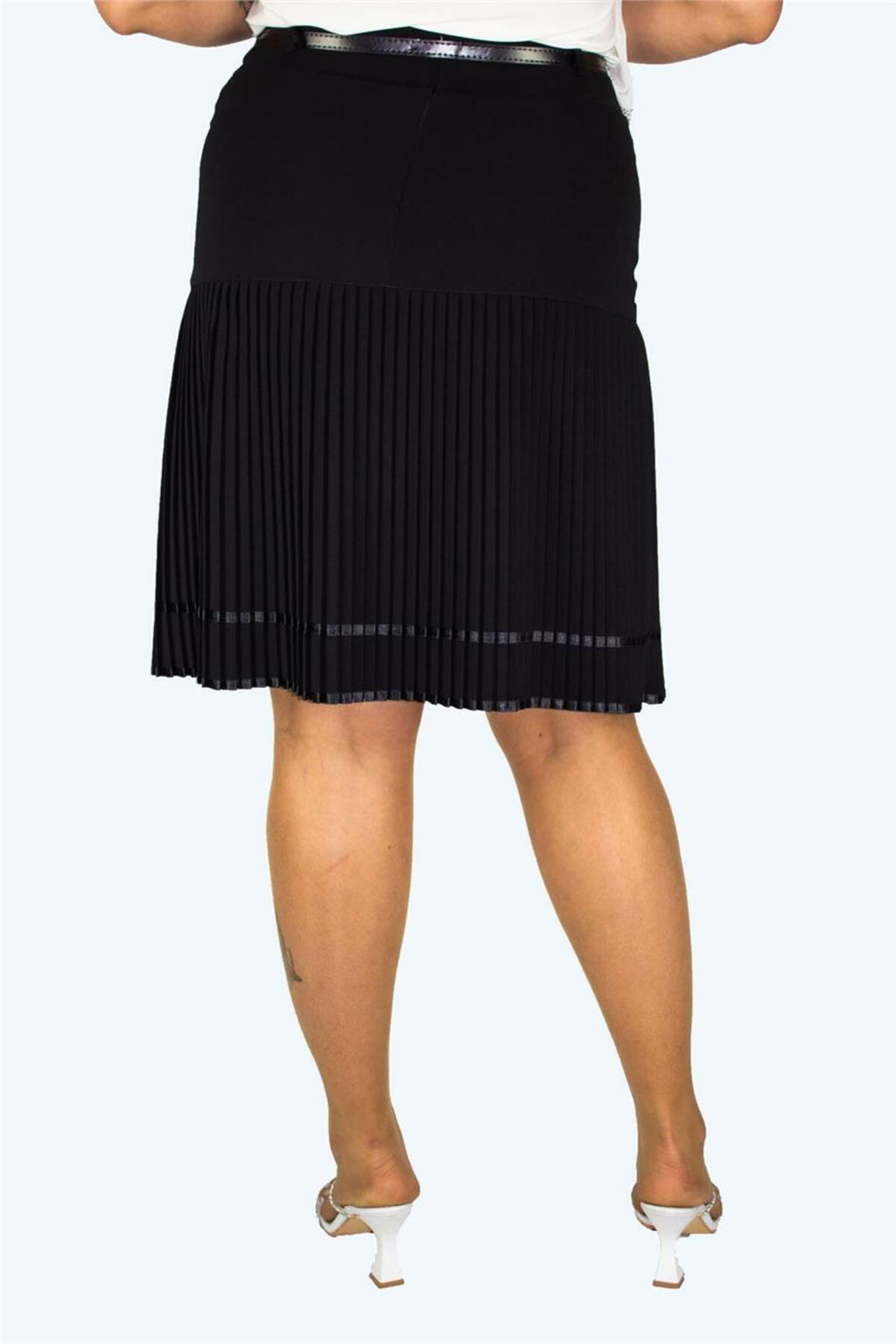 Plus Size Pearl-Detail Pleated-Hem Skirt in Black – additional product view