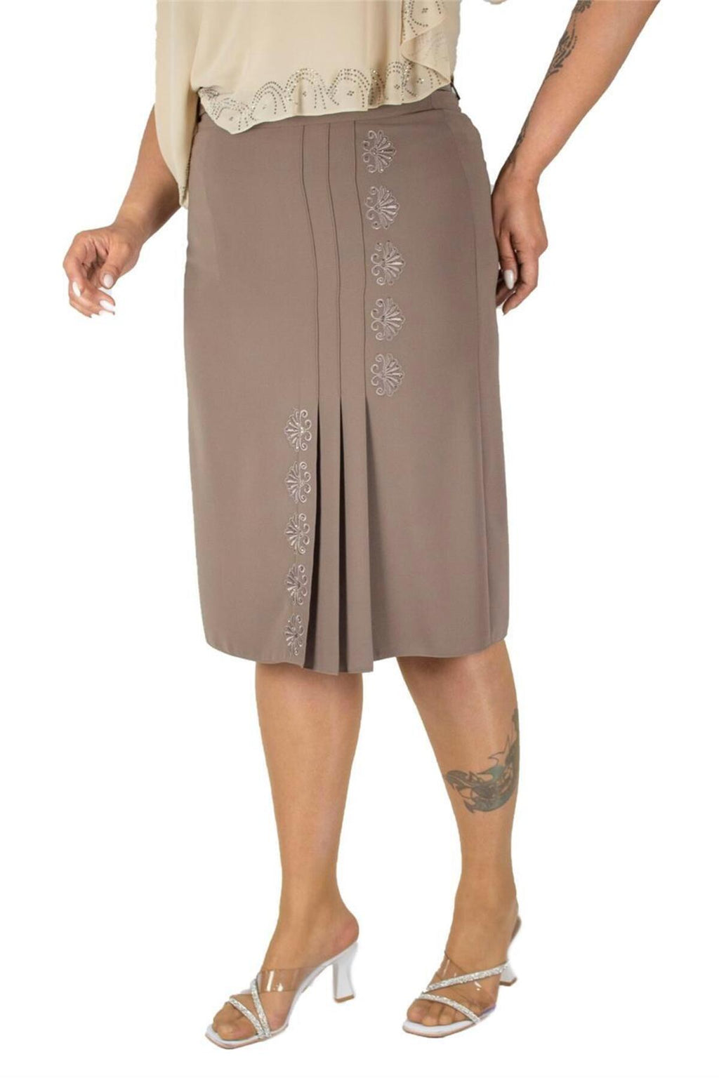 Plus Size Embroidered Triple-Pleat Skirt in Taupe / mink – additional product view