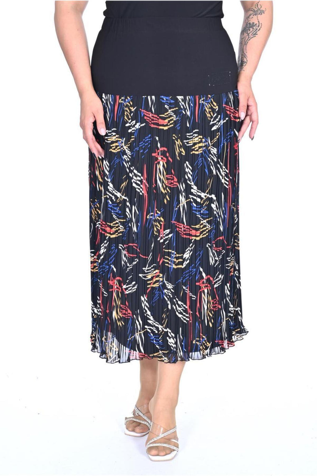 Plus Size Abstract-Print Pleated Chiffon Skirt in Multicolour on a dark base – additional product view