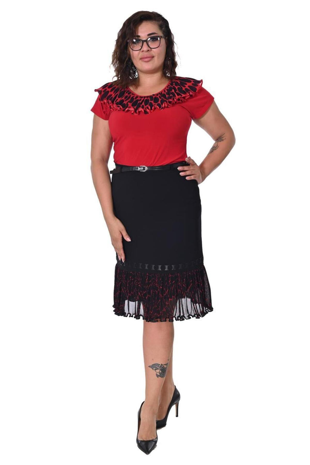 Plus Size Spotted Ruffle-Neck Blouse in Red with black spotted neckline – additional product view
