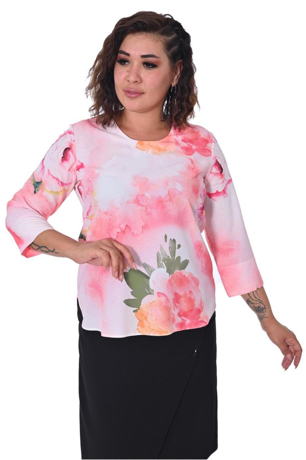 Plus Size Floral Three-Quarter Sleeve Blouse in Pink floral print – Lady Fancy wholesale size pack