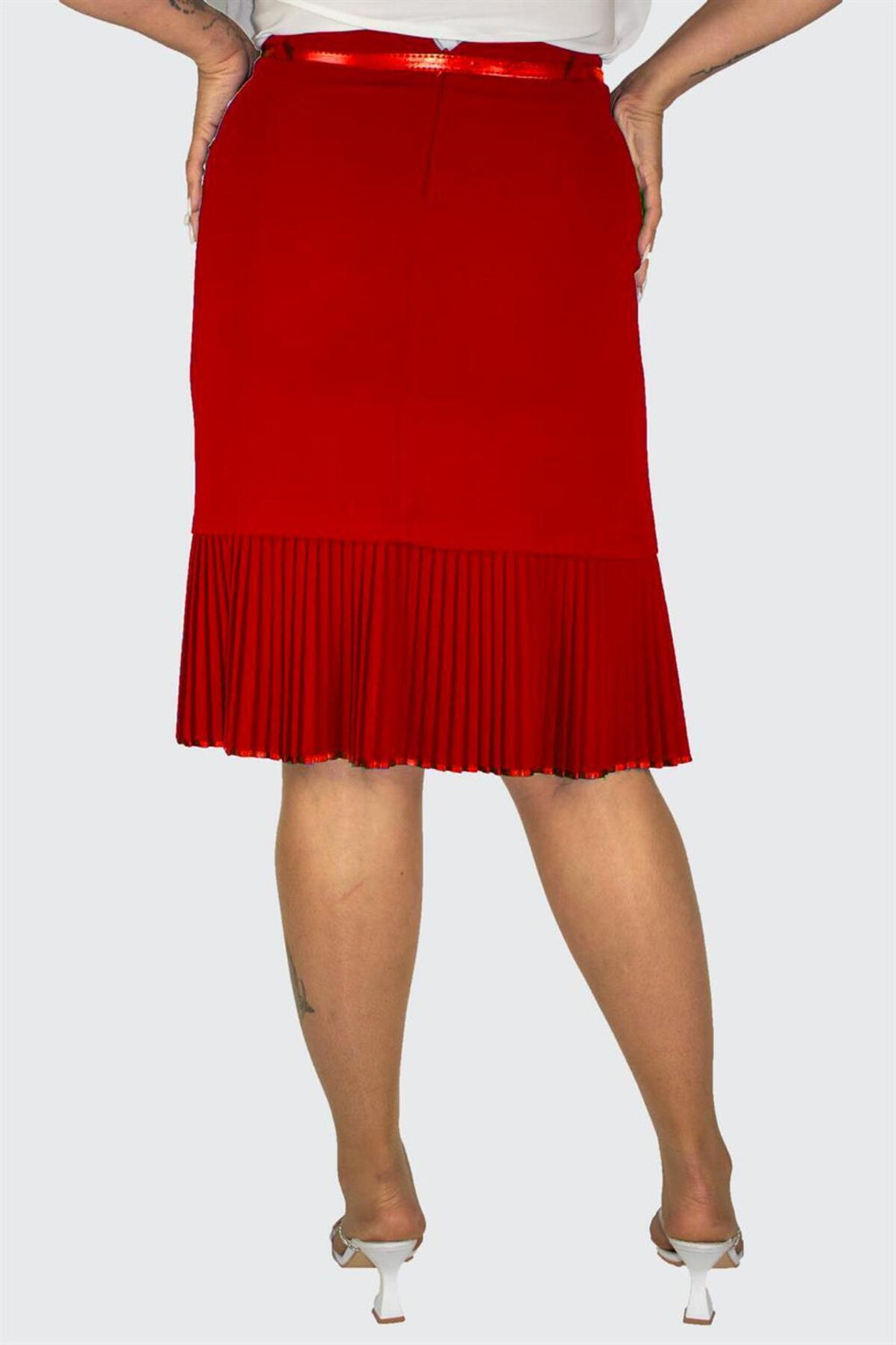 Plus Size Embellished Fine-Pleat Hem Skirt in Red – additional product view