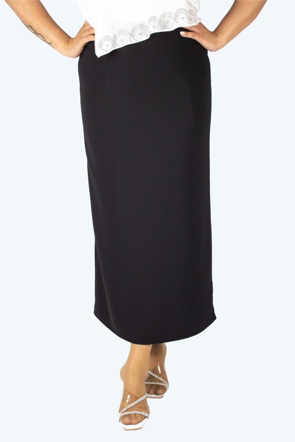 Plus Size Classic Straight Skirt in Black – additional product view