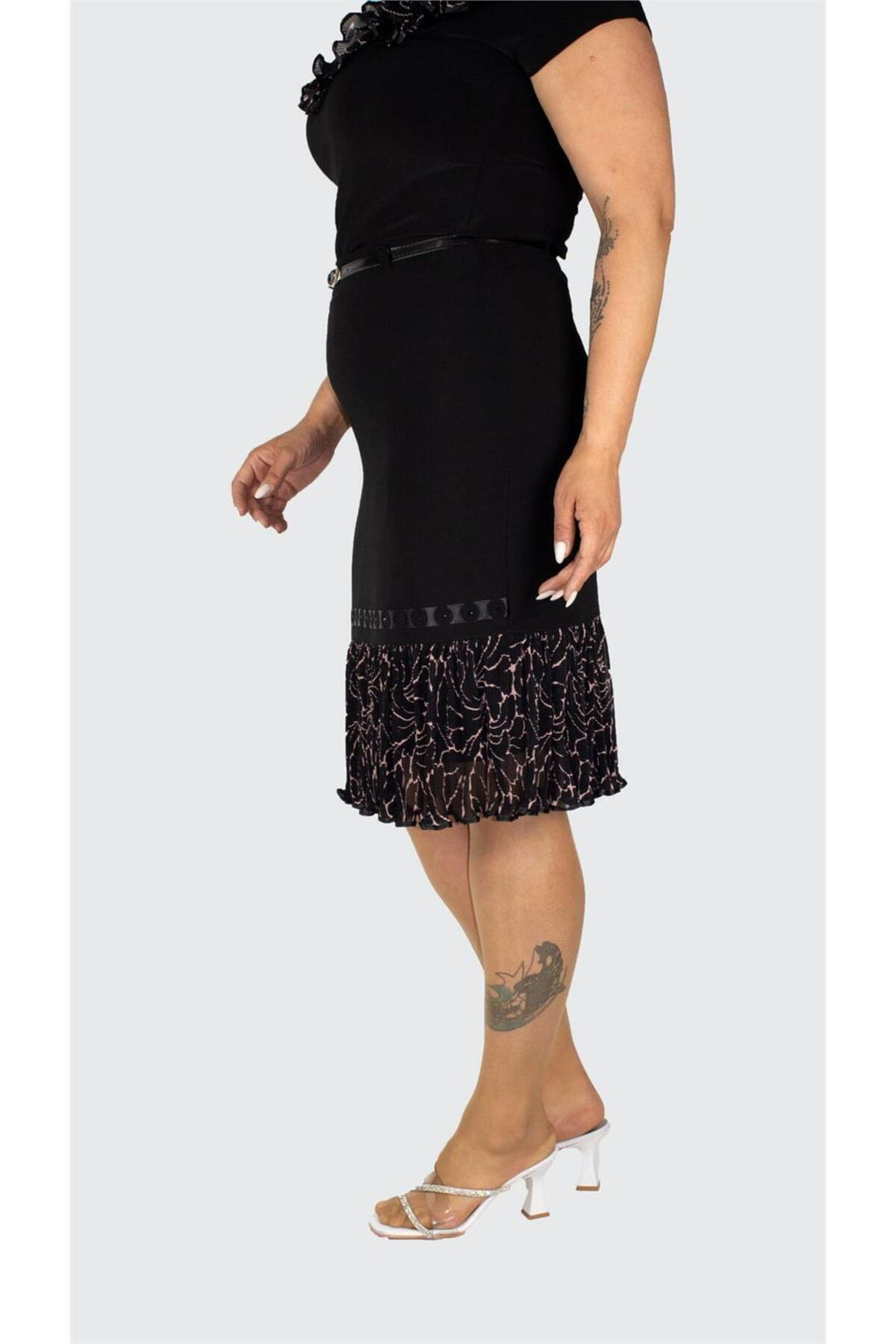 Plus Size Decorative Ruffle-Hem Skirt in Black with patterned hem detail – additional product view