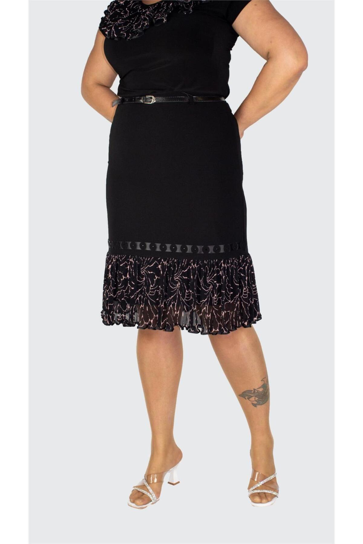 Plus Size Decorative Ruffle-Hem Skirt in Black with patterned hem detail – additional product view