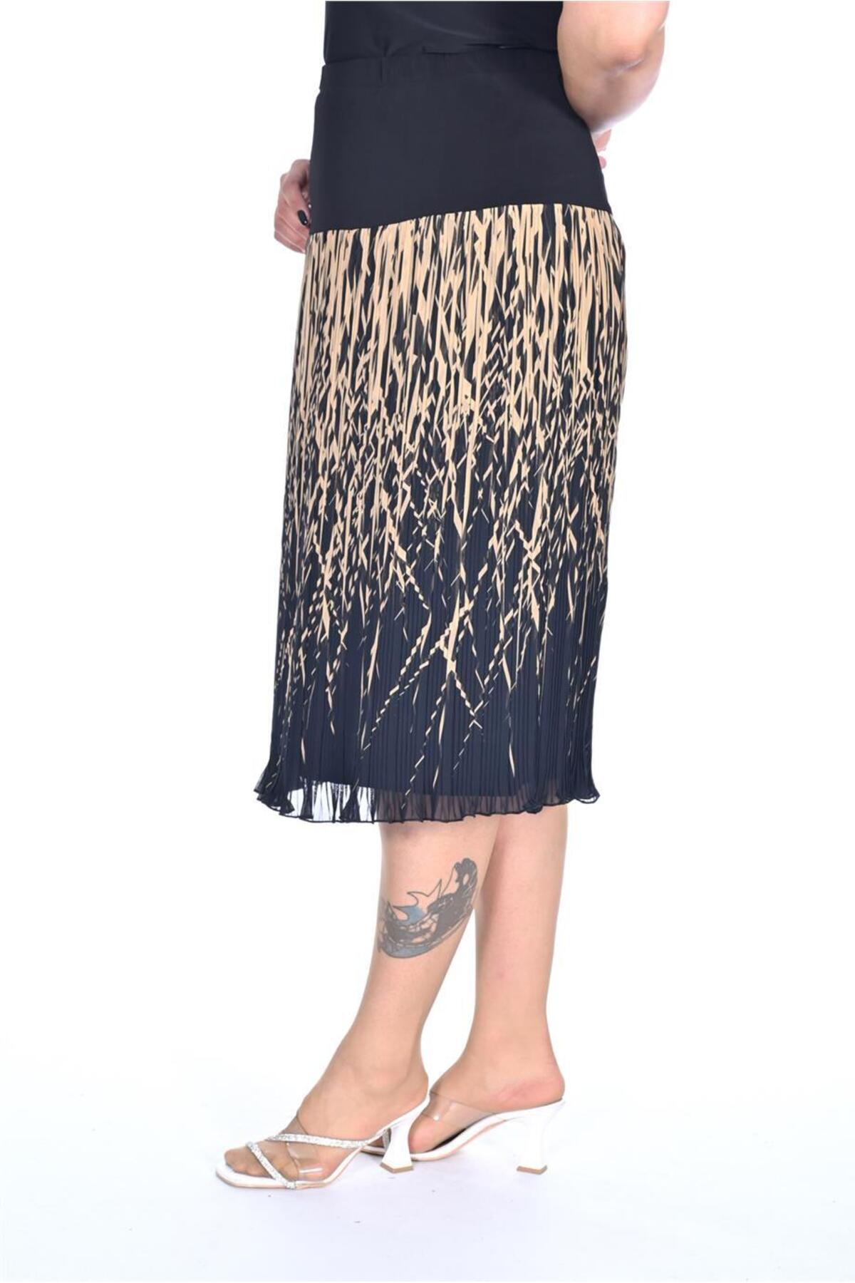 Plus Size Branch-Print Pleated Chiffon Skirt in Beige print over a dark base – additional product view