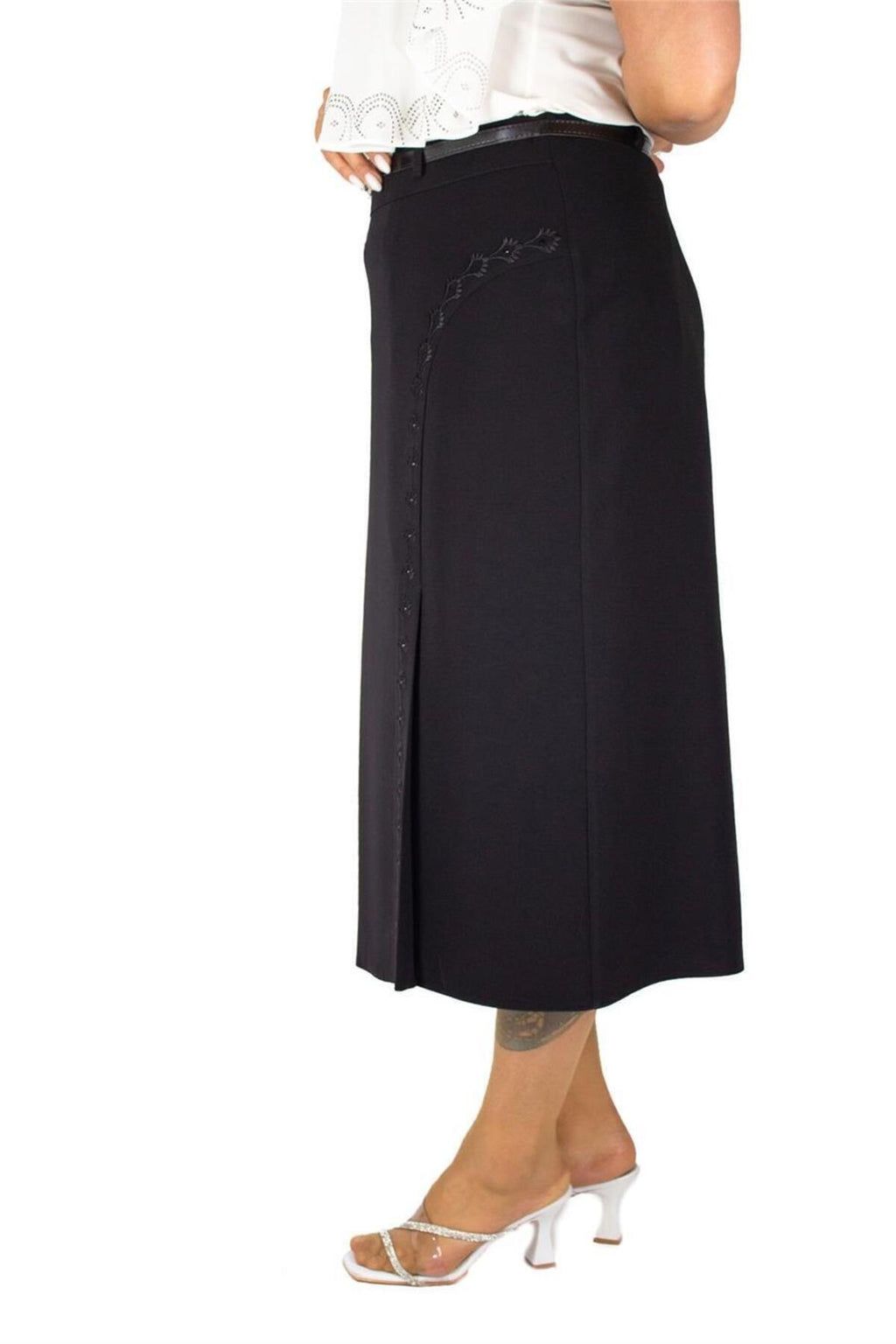 Plus Size Embellished Single-Pleat Midi Skirt in Black – additional product view