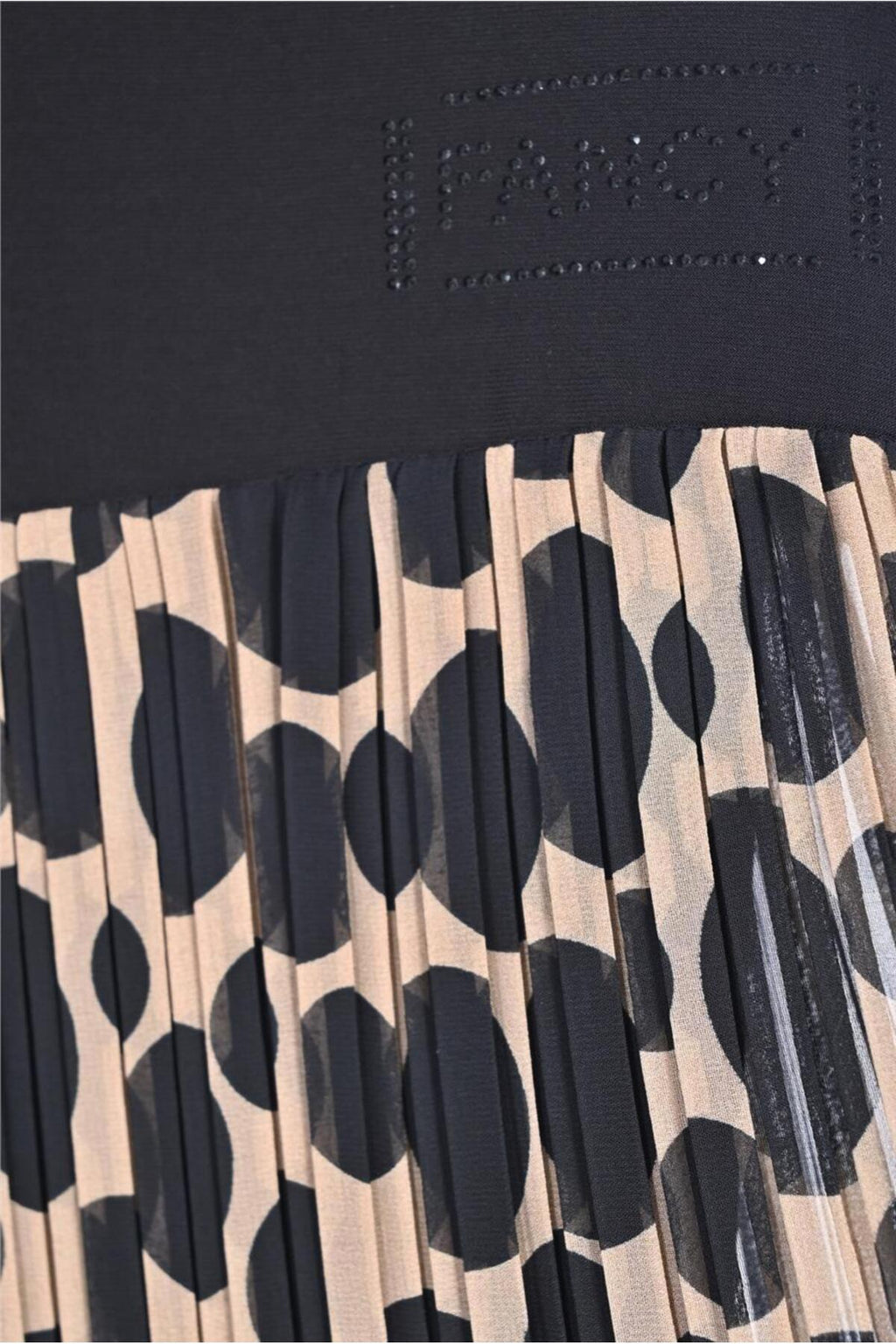 Plus Size Spotted Pleated Chiffon Skirt in Beige and black – additional product view