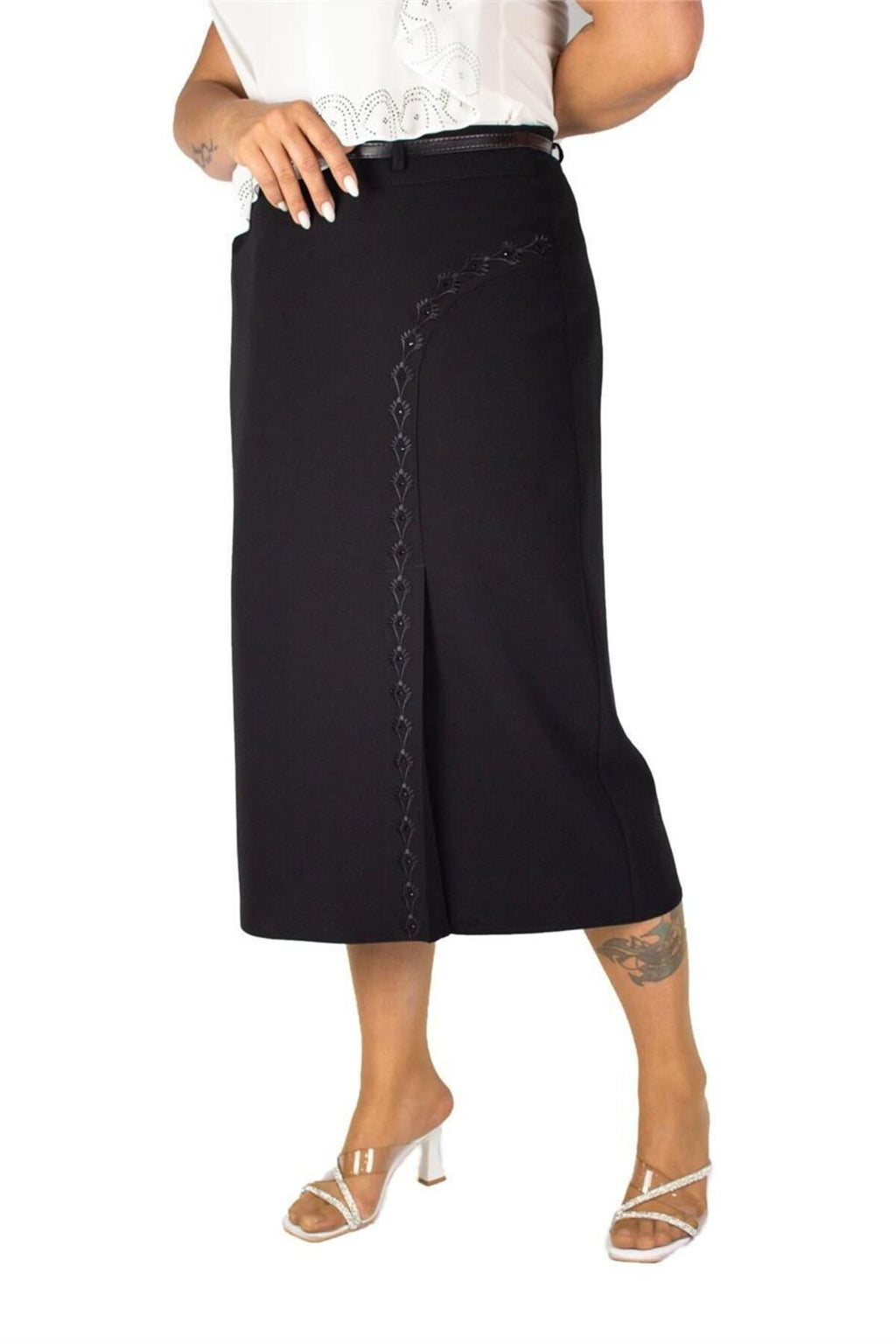 Plus Size Embellished Single-Pleat Midi Skirt in Black – additional product view