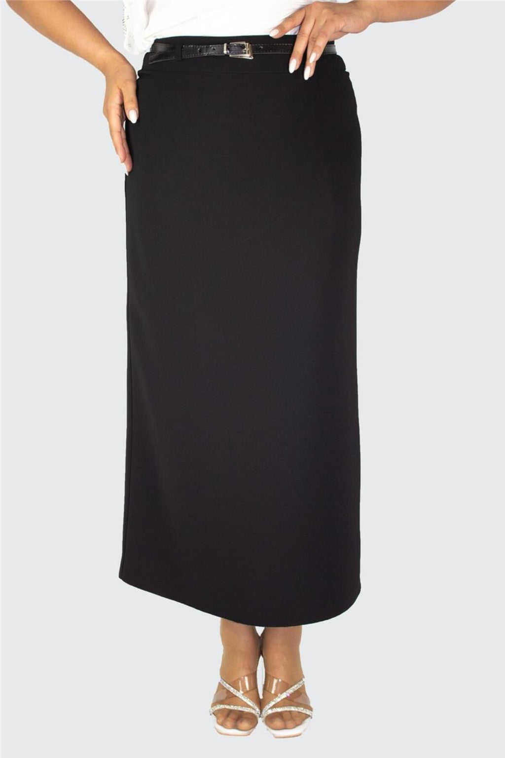 Plus Size Classic Straight Skirt in Black – Lady Fancy wholesale size pack