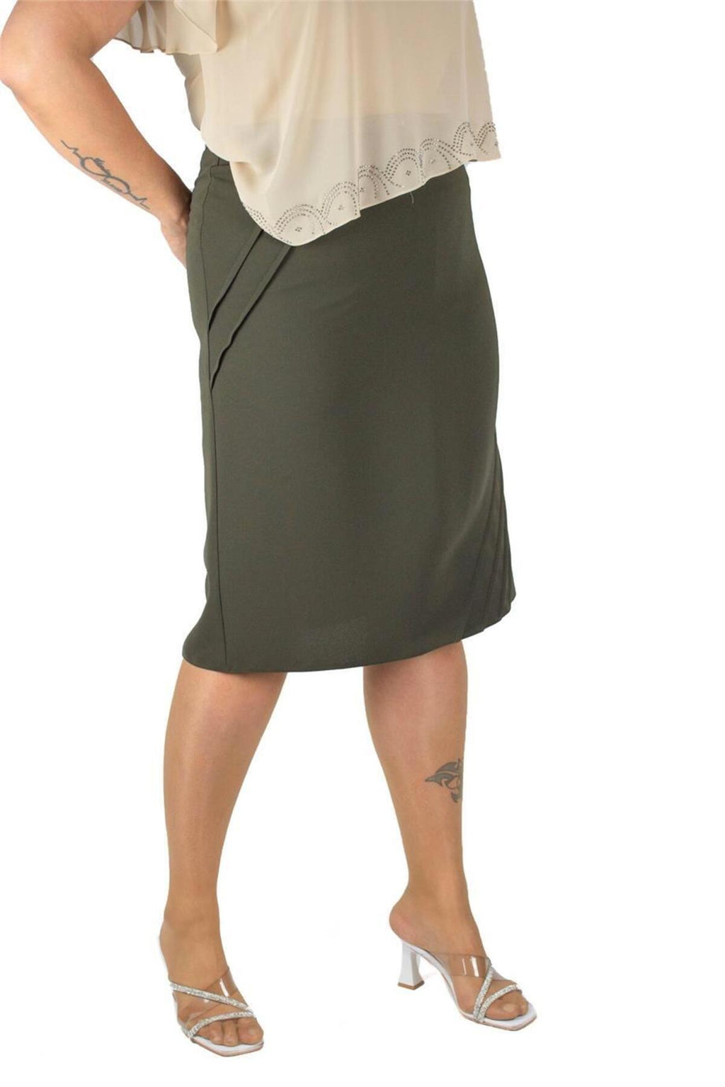 Plus Size Pintuck-Detail Straight Skirt in Khaki – additional product view