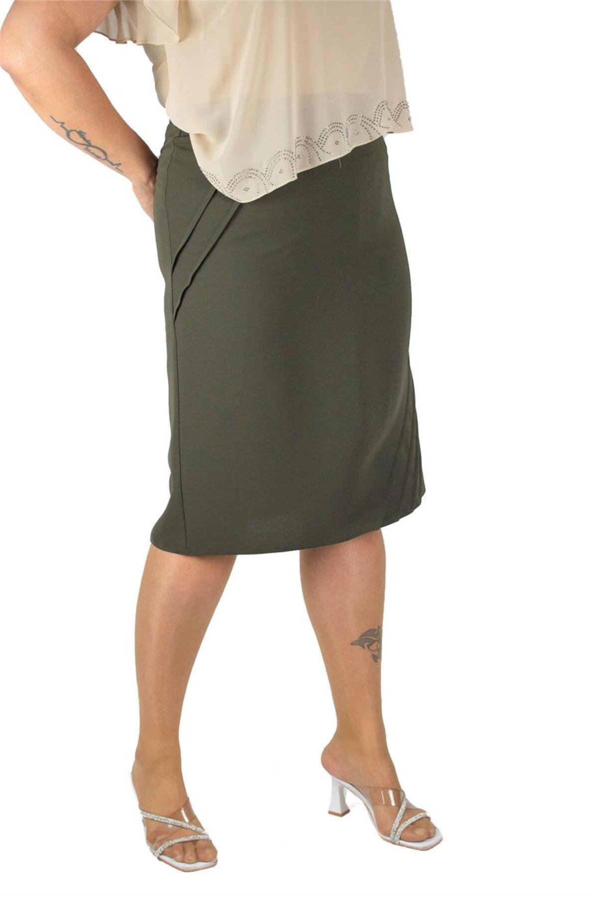 Plus Size Pintuck-Detail Straight Skirt in Khaki – additional product view