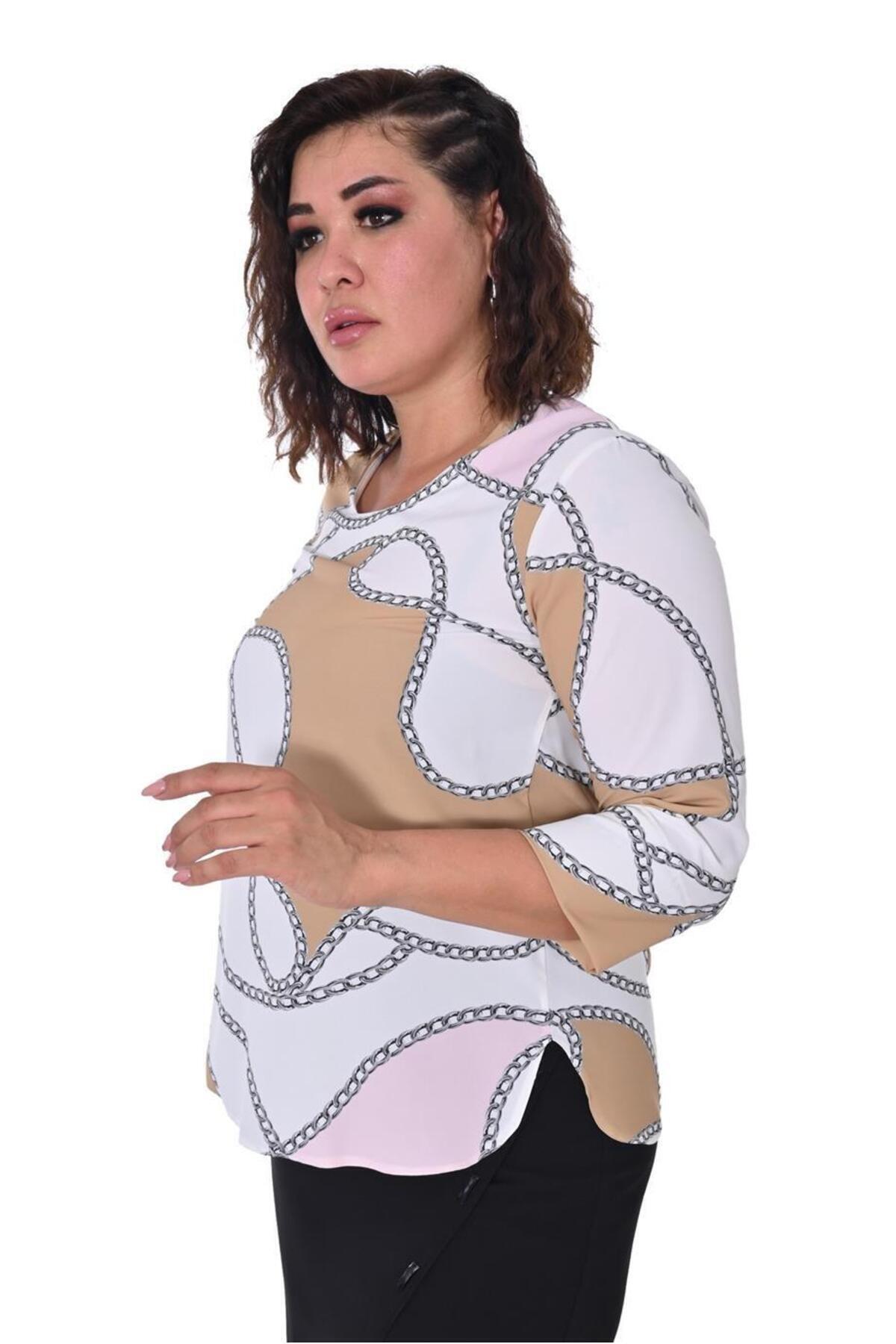Plus Size Chain-Print Three-Quarter Sleeve Blouse in White with beige and dark chain print – additional product view