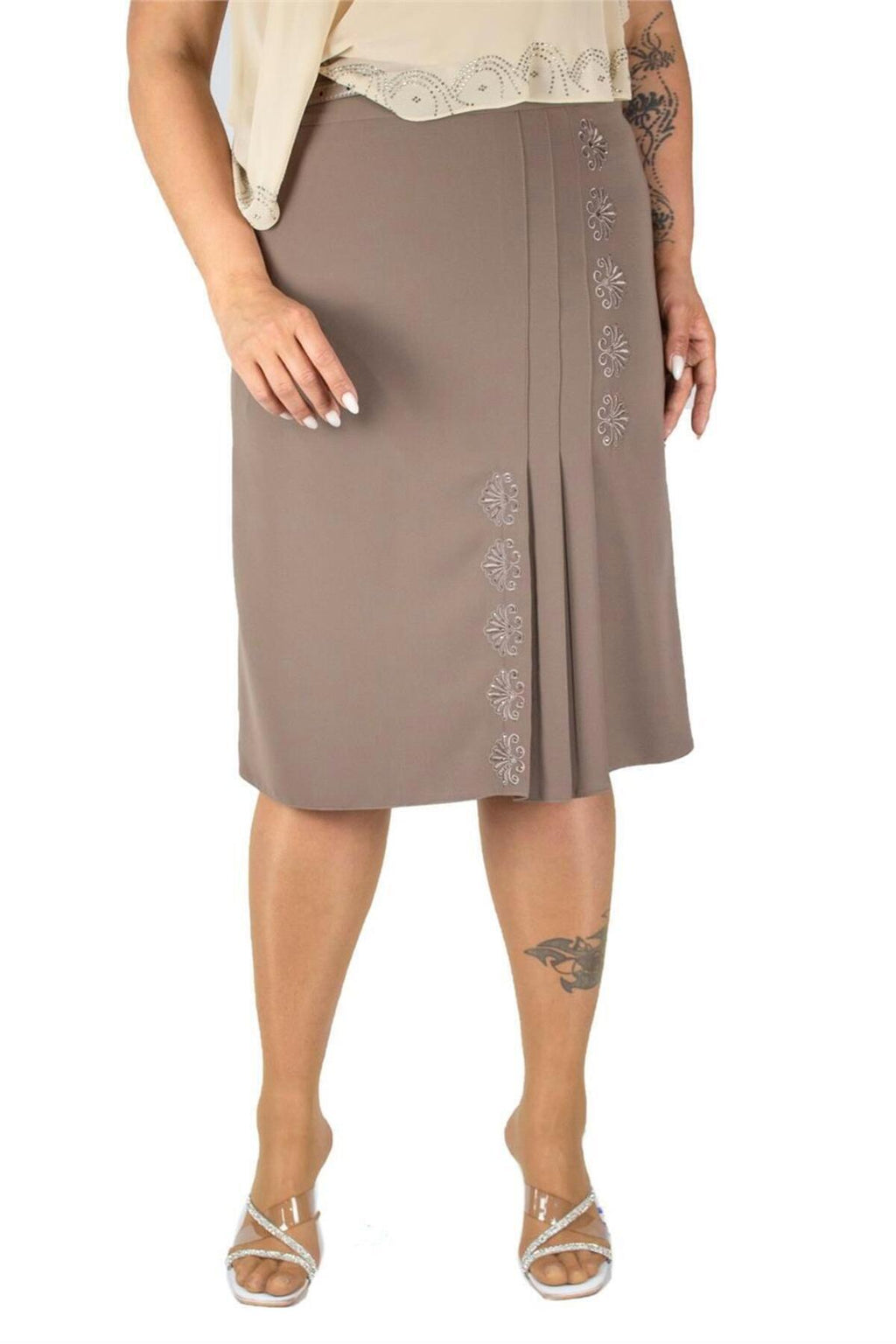 Plus Size Embroidered Triple-Pleat Skirt in Taupe / mink – additional product view