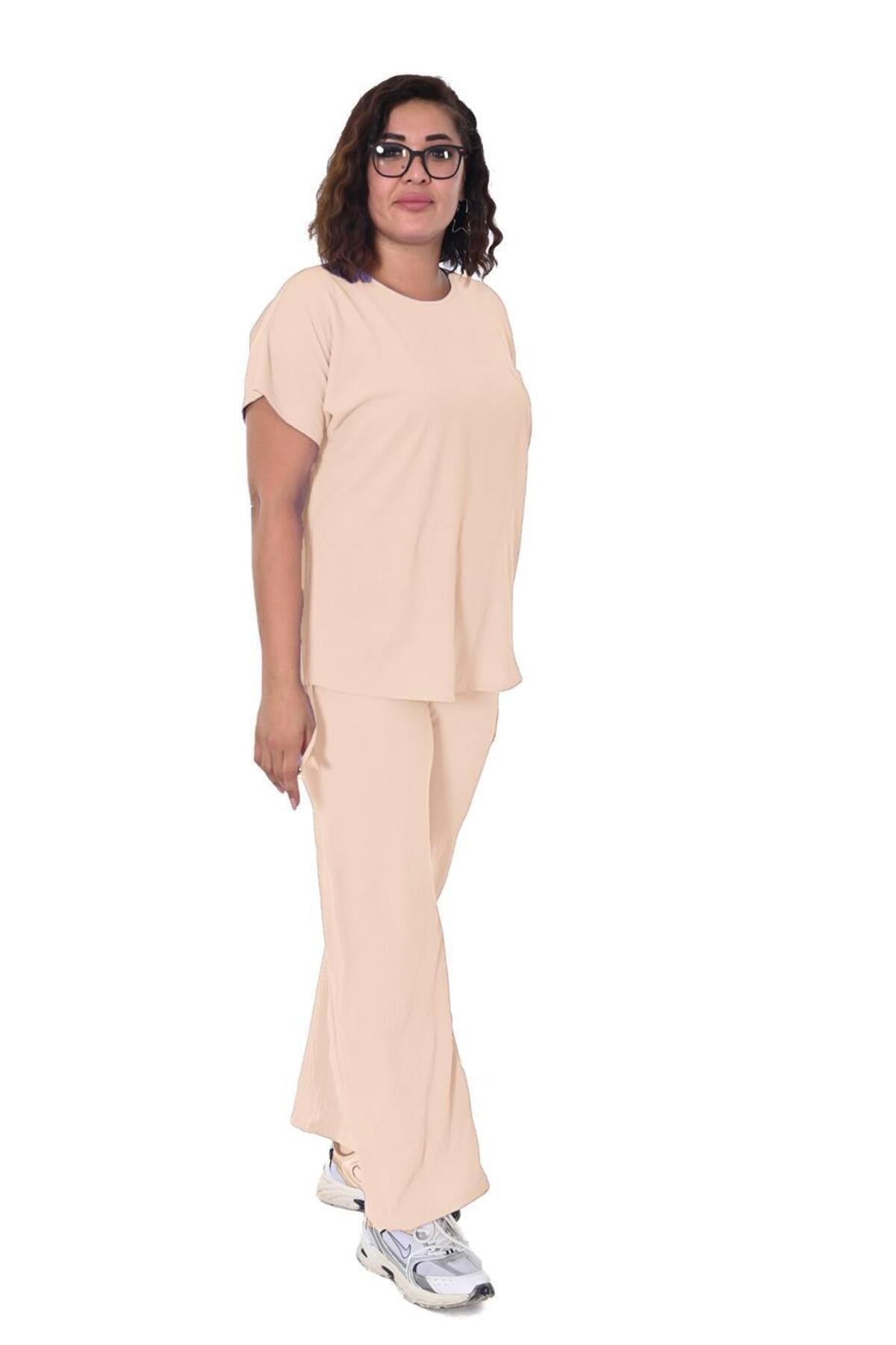 Plus Size Short-Sleeve Embellished Tracksuit in Cream – additional product view