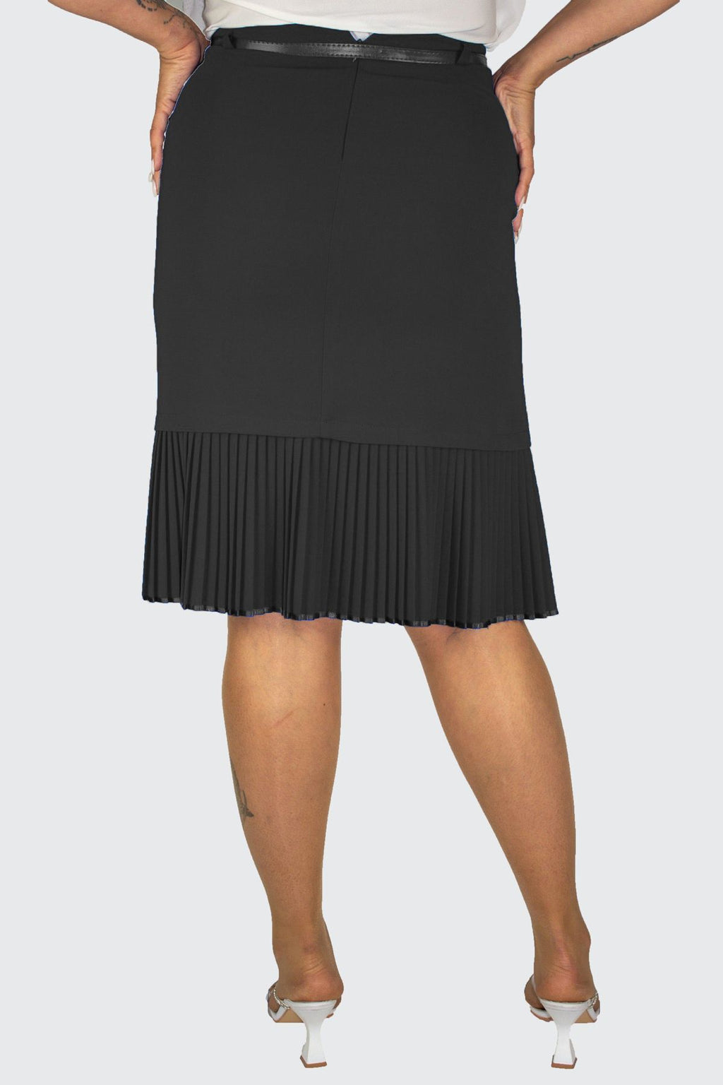 Plus Size Embellished Fine-Pleat Hem Skirt in Black – additional product view
