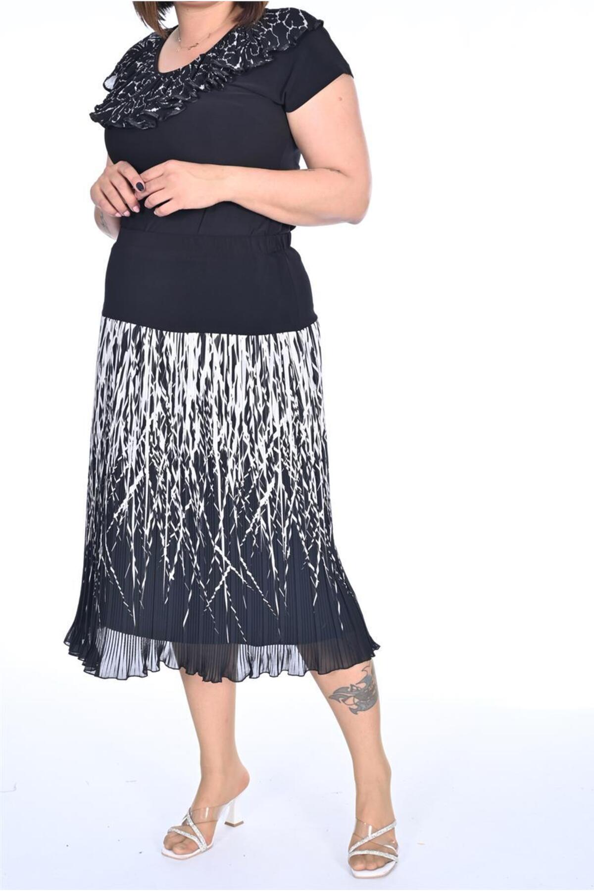 Plus Size Monochrome Branch-Print Chiffon Skirt in Black with light branch print – additional product view