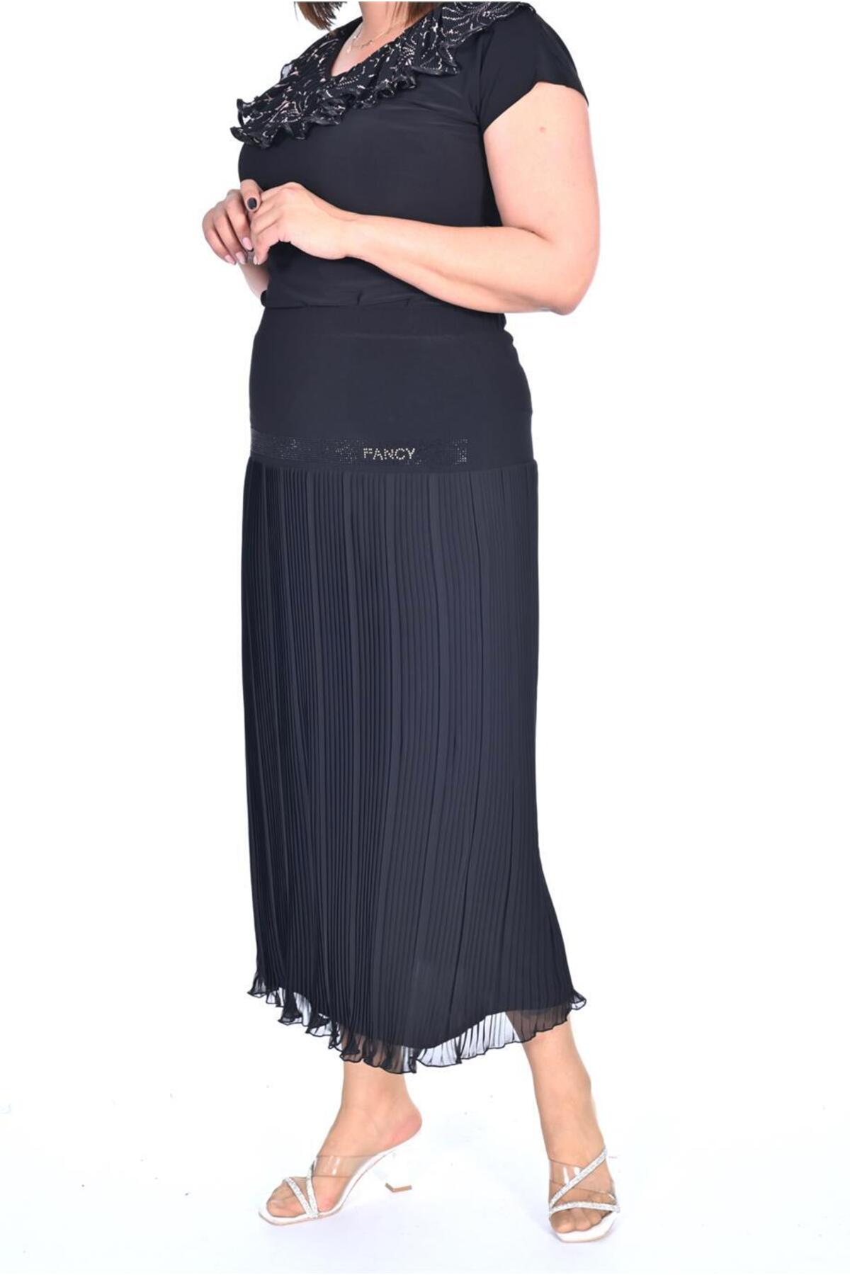 Plus Size Embellished Band Pleated Chiffon Skirt in Black – additional product view
