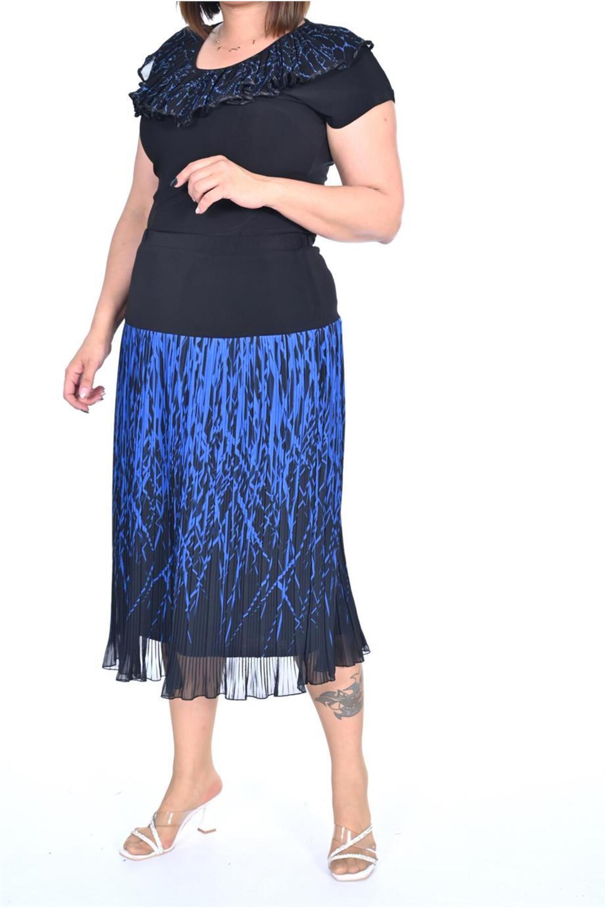 Plus Size Blue Branch-Print Pleated Chiffon Skirt in Blue print over a dark base – additional product view