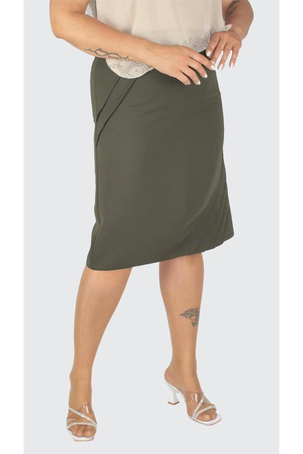 Plus Size Pintuck-Detail Straight Skirt in Khaki – additional product view
