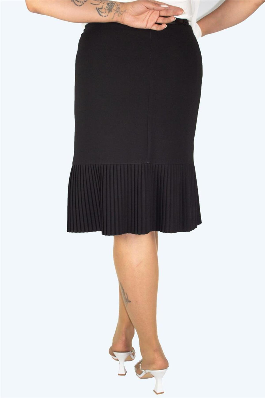 Plus Size Floral Embroidered Pleated-Hem Skirt in Black – additional product view