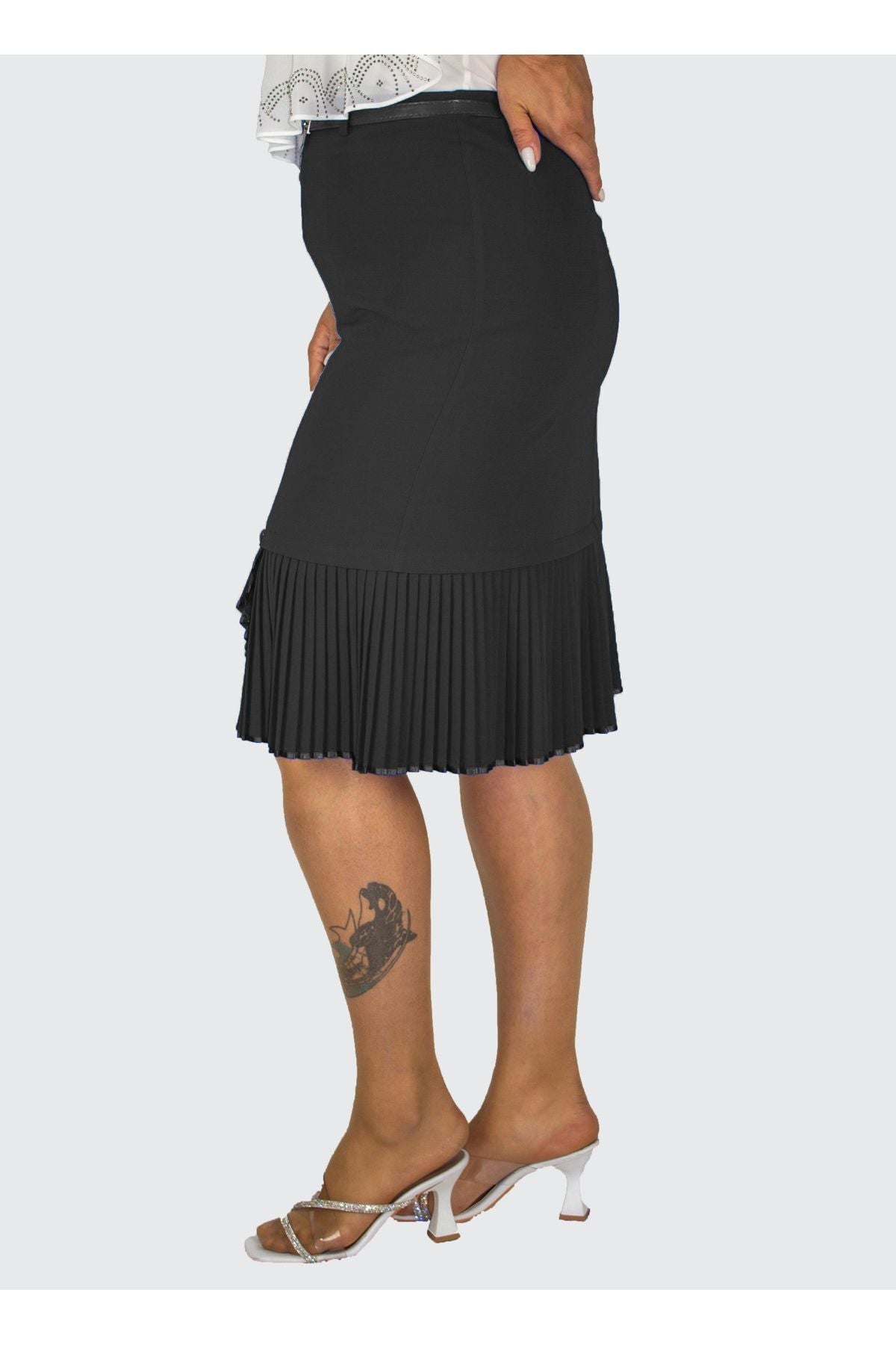 Plus Size Embellished Fine-Pleat Hem Skirt in Black – additional product view