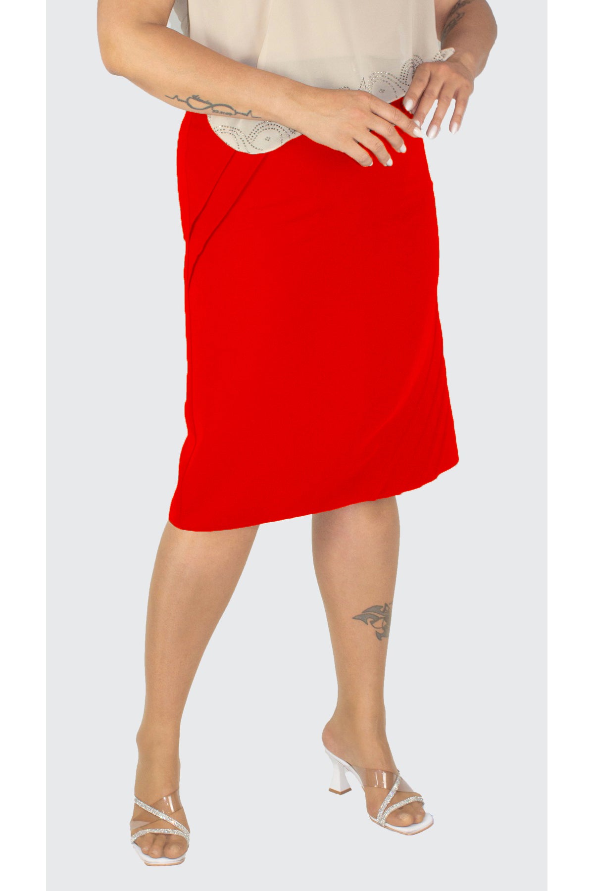 Plus Size Pintuck-Detail Straight Skirt in Red – additional product view