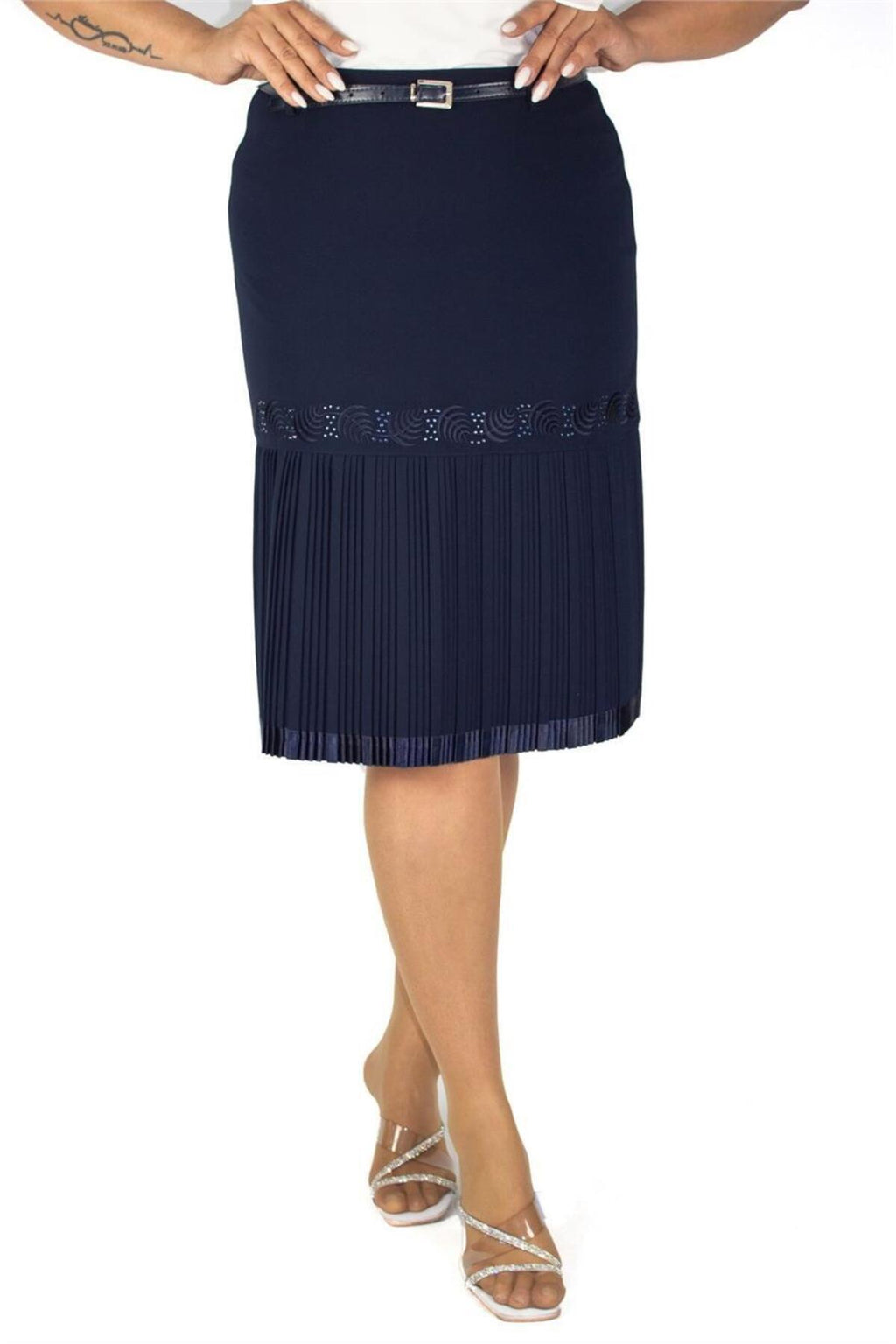 Plus Size Leaf-Embroidered Pleated-Hem Skirt in Navy – Lady Fancy wholesale size pack