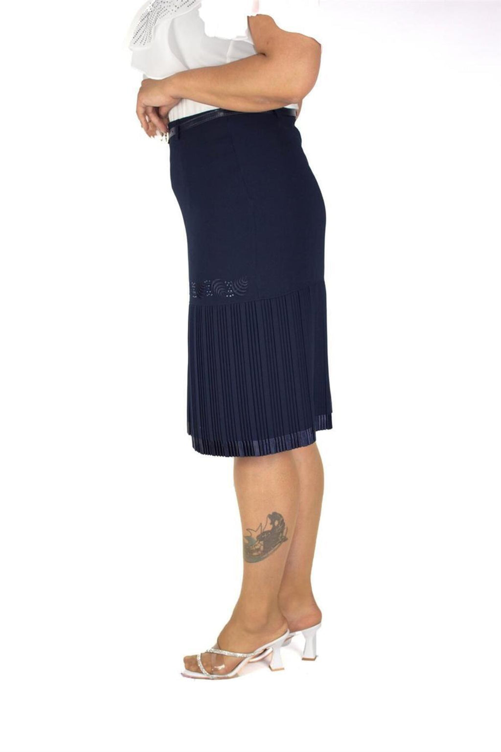 Plus Size Leaf-Embroidered Pleated-Hem Skirt in Navy – additional product view