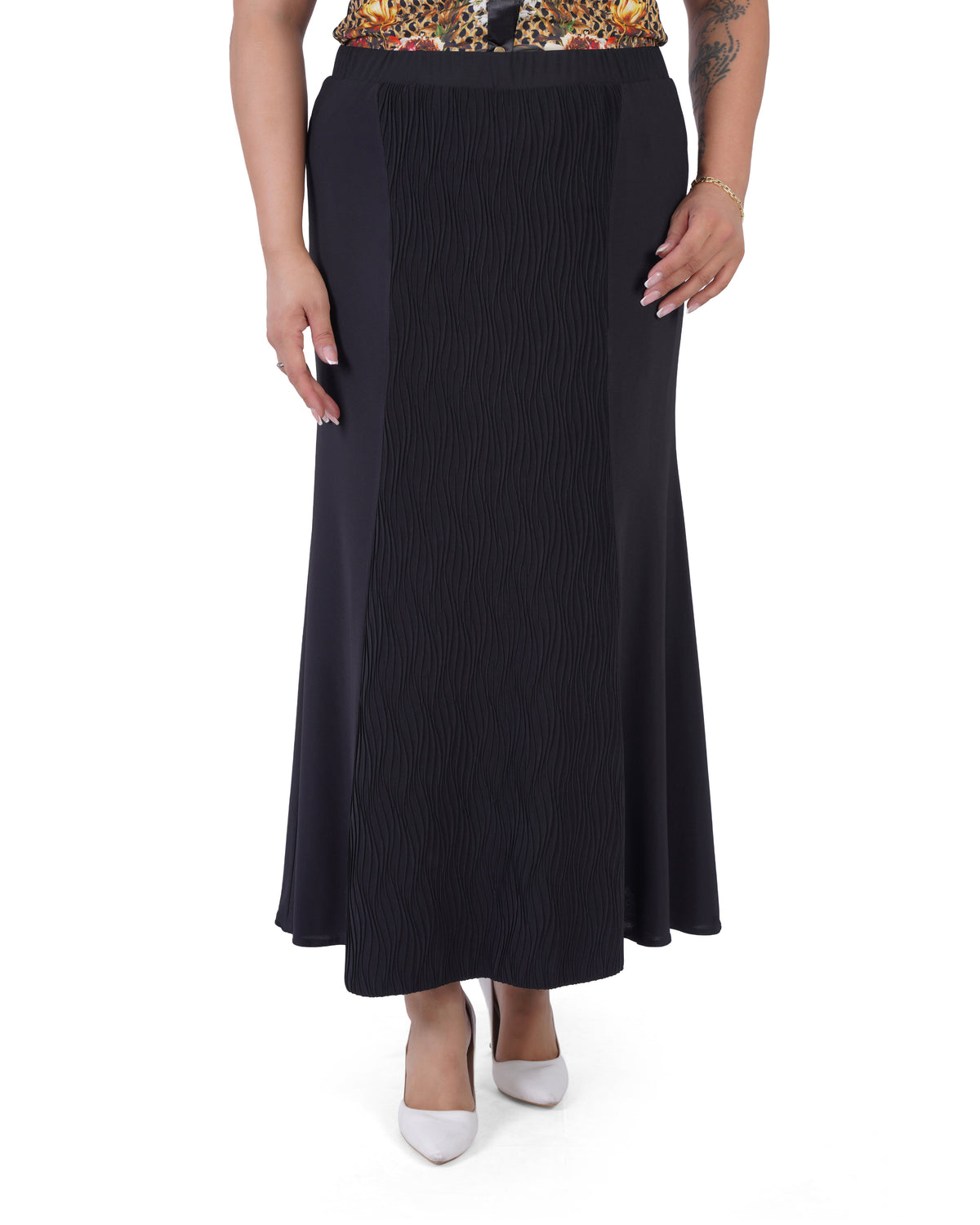 Plus Size Long Flared Panel Skirt in Black – Lady Fancy wholesale size pack